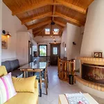 βίλλα γαλήνεμα νο2 Chalet Nostimon